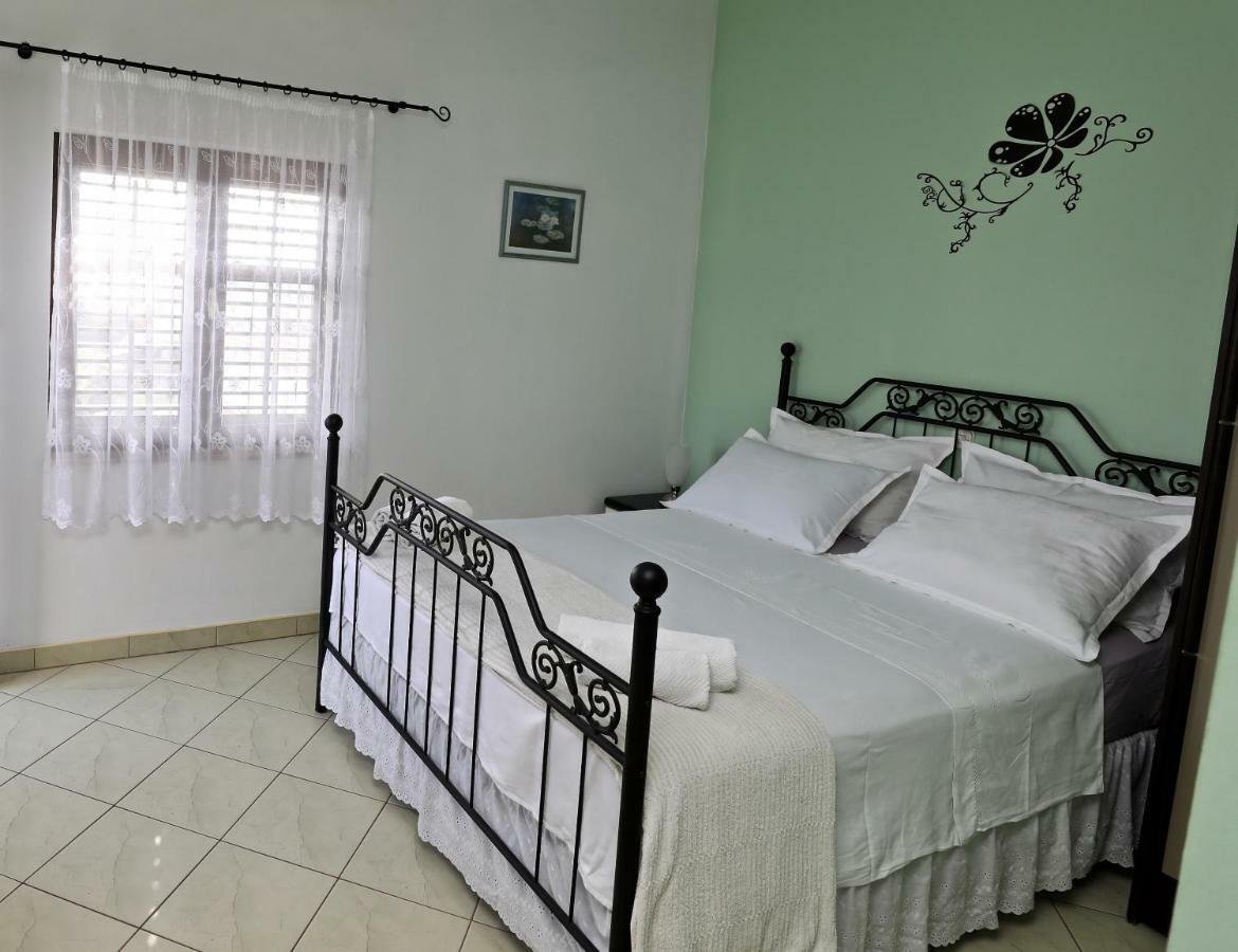 Apartments Ida Sucuraj Ngoại thất bức ảnh